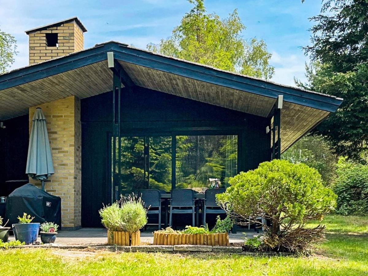 6 Person Holiday Home In V Ggerl Se Bøtø By Zewnętrze zdjęcie